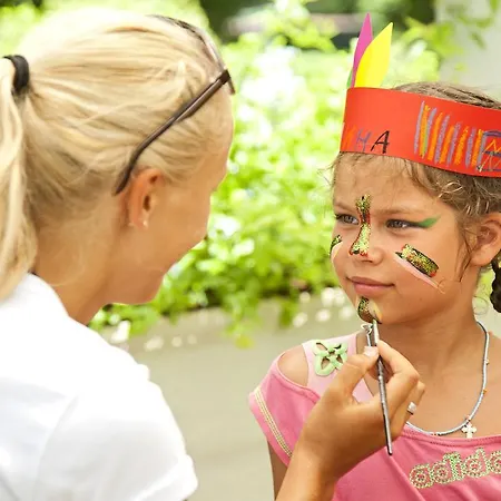 Resort Titan Garden Ultra Konaklı