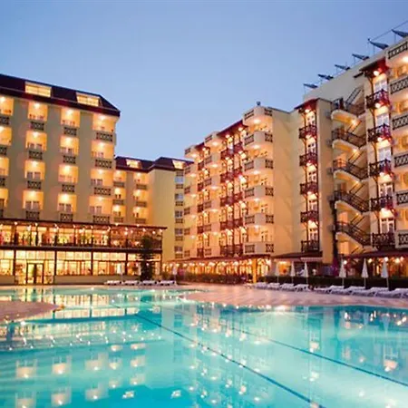 Titan Garden Ultra Konaklı