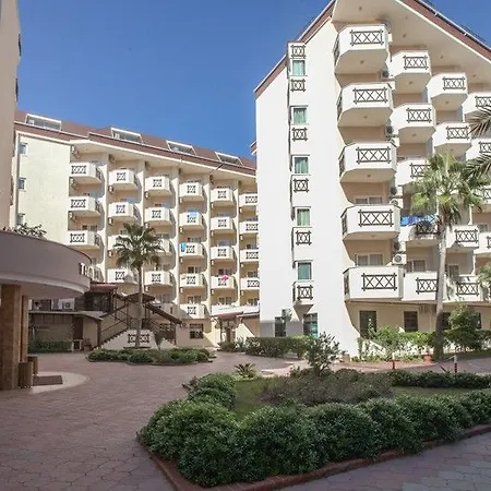 Resort Titan Garden Ultra