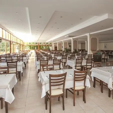 Titan Garden Ultra 4*