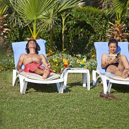 Resort Titan Garden Ultra