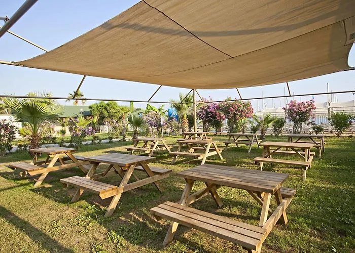 Semesteranläggning (resort) Titan Garden Ultra Konaklı