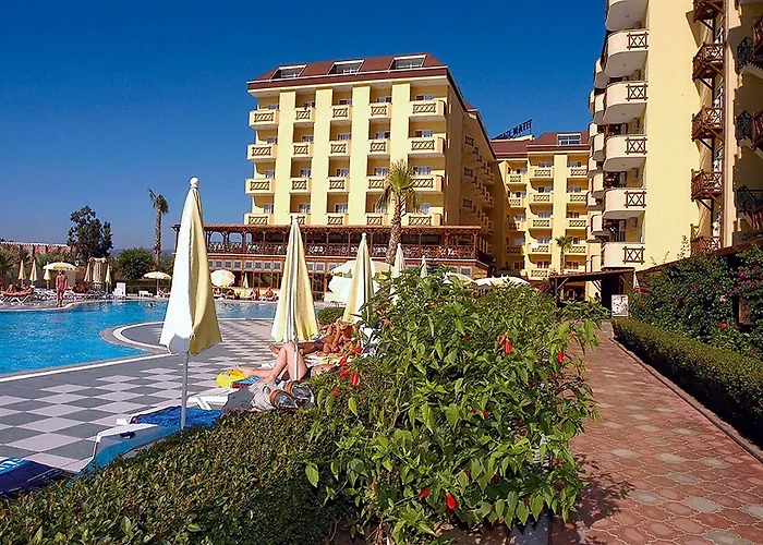 Semesteranläggning (resort) Titan Garden Ultra