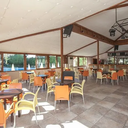 Θέρετρο Titan Garden Ultra 4*