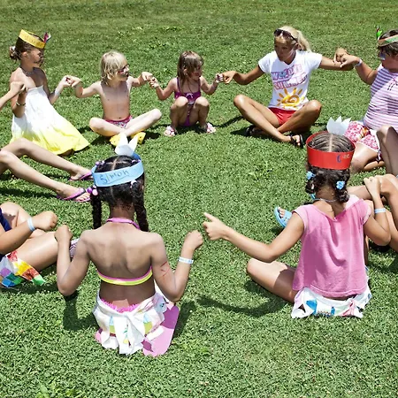 Üdülőközpont Titan Garden Ultra