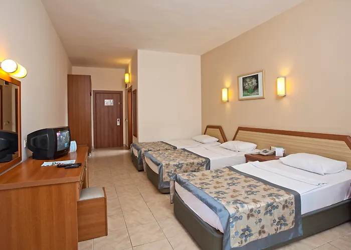 Resort Titan Garden Ultra Konaklı